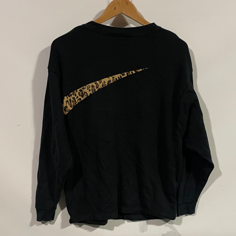 Nike Black crewneck Sweatshirt with Animal Print Swoosh - Picture 3 of 3